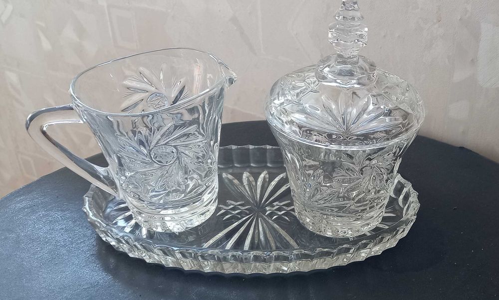 Продам хрустальный набор