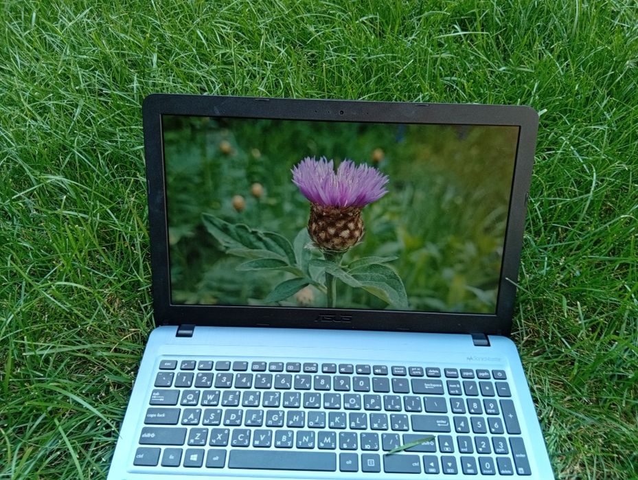 Продам ноутбук ASUS VivoBook X540UA в идеальном состоянии
