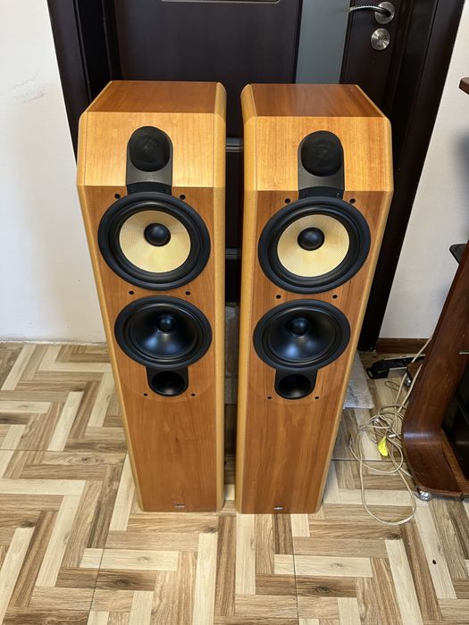 Boxe podea Bowers & Willkins CDM-7