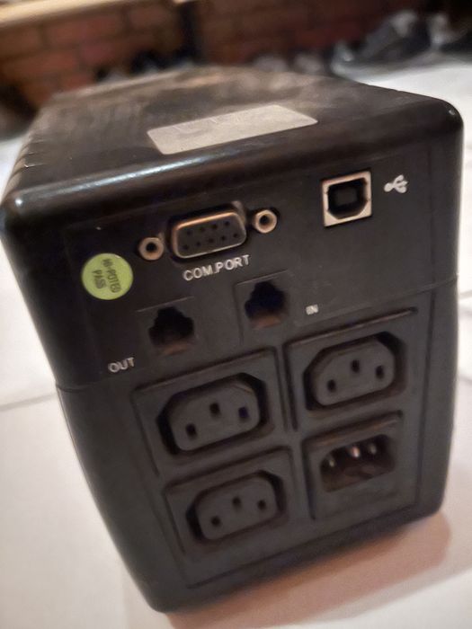 Источник бесперебойного питания