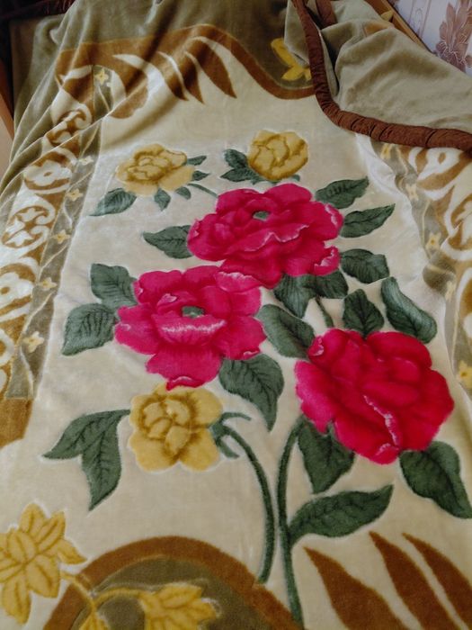 Плюшено покривало за спалня..