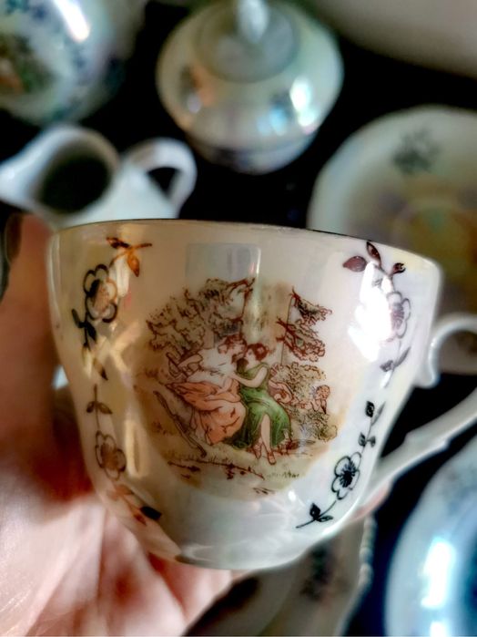 Антикварен порцеланов колекционерски сет сервиз чинийки чашки каничка