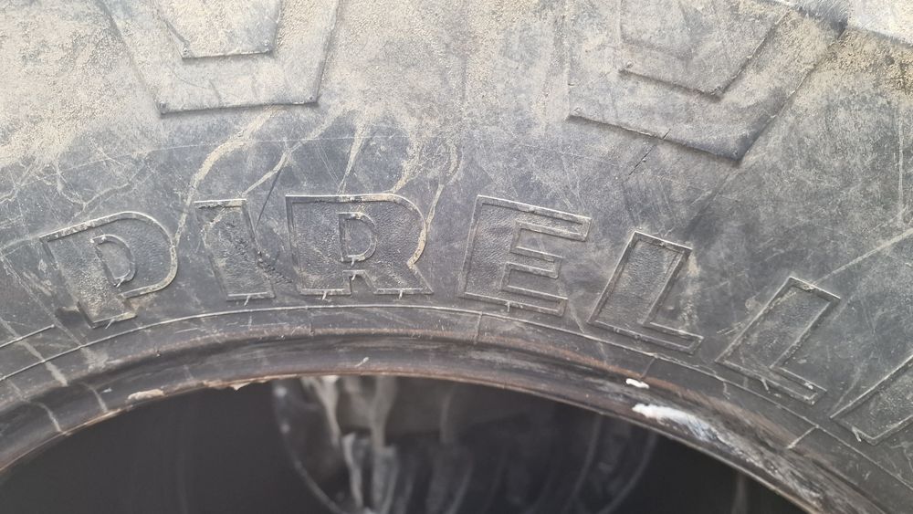 CAUCIUCURI tractor 480/70R30 marca Pirelli