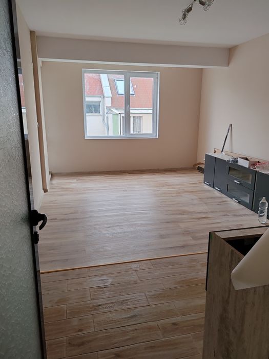 Дава се под наем Двустаен апартамент в Бургас, Изгрев - 66 кв.м за 101741.94 € - Снимка #2