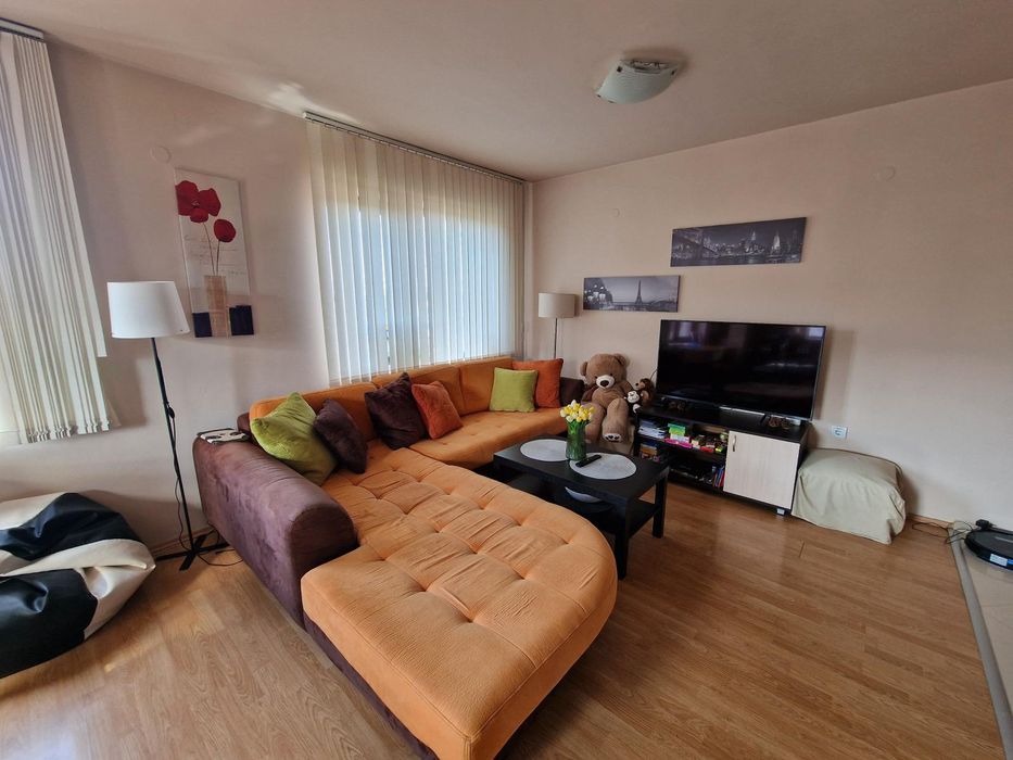 Дава се под наем Двустаен апартамент в Пловдив, Център - 70 кв.м за 438.6 € - Снимка #1