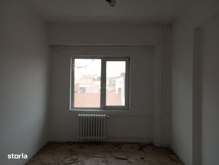 Ultracentral, apartament cu 4 camere, zona CEC