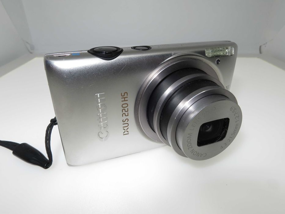 Canon IXUS 220 HS стилен качествен ултра компактен фотоапарат FULL-HD