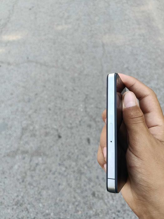 Айфон 4s в хорошем состоянии, работает