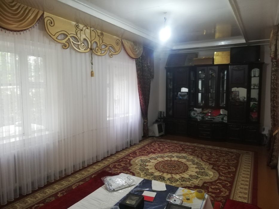 Уи сотилади юкори чирчик