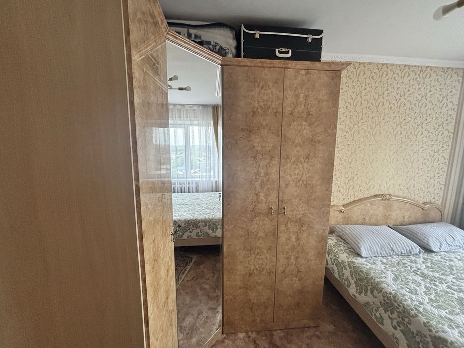 Продам спальный горнитур