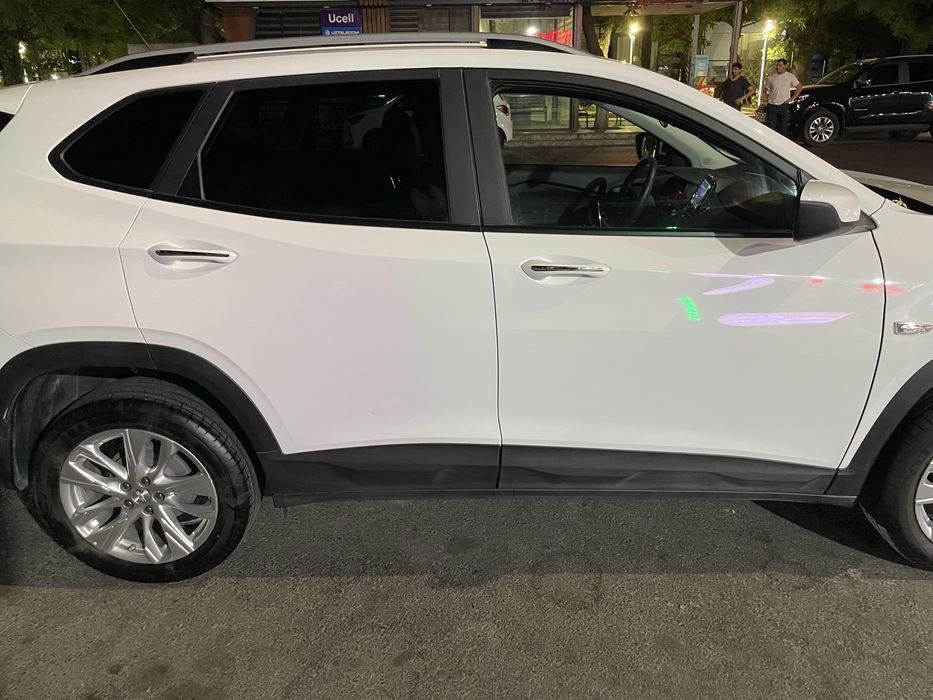 Tracker 2 LTZ sotiladi