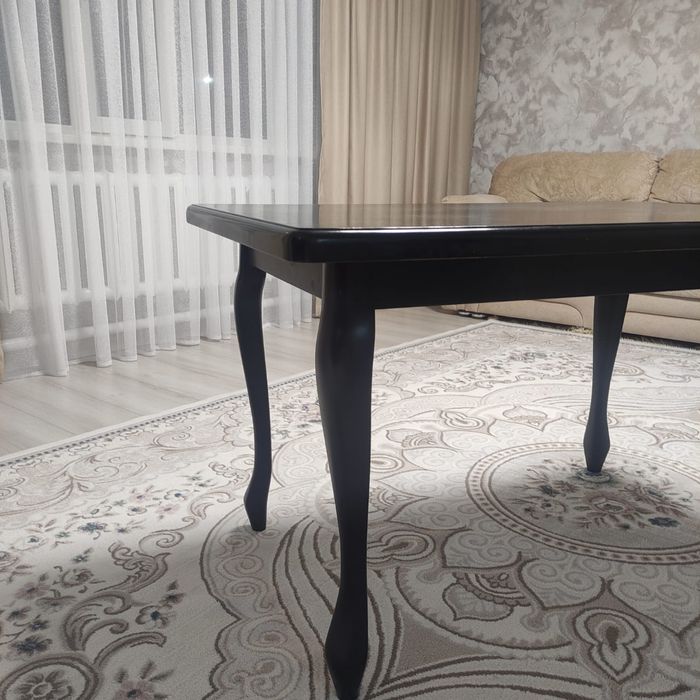 Продам деревянный стол