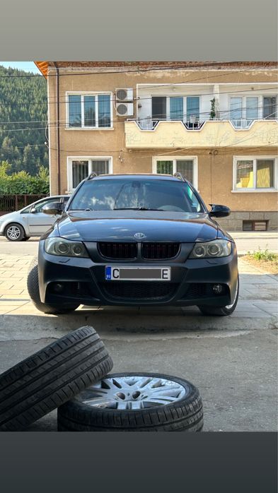 Продавам предна М-кова броня за бмв е91