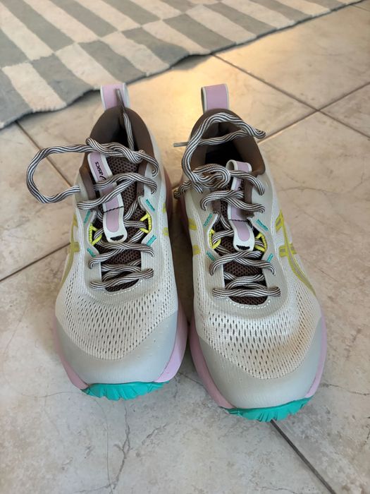 Маратонки, ASICS