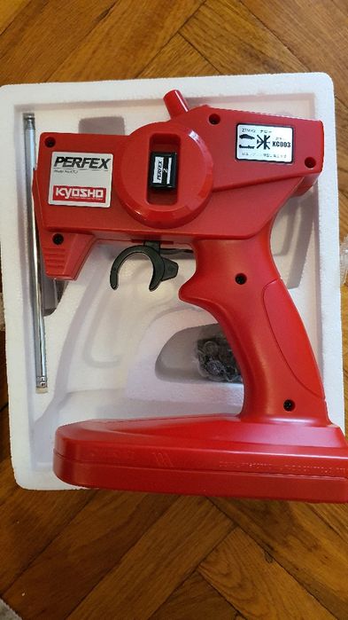 Telecomanda RC Perfex Kyosho KT-3