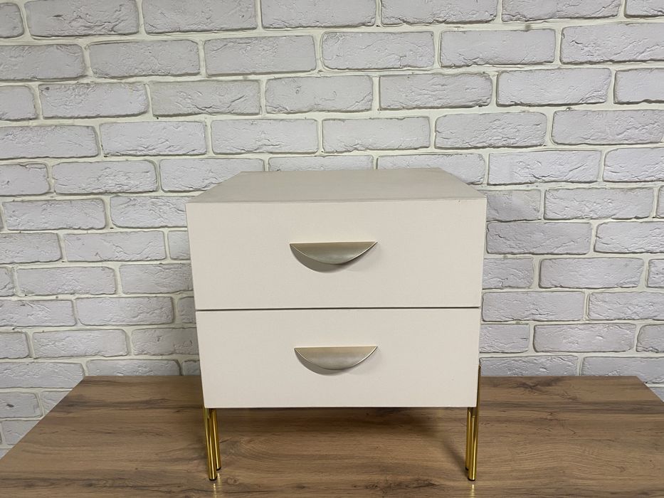 Тумбочка прикроватная