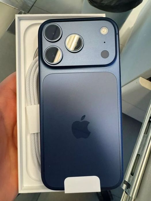 Iphone 17 pro 256gb на гарантии