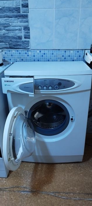 Продам стиральную машину