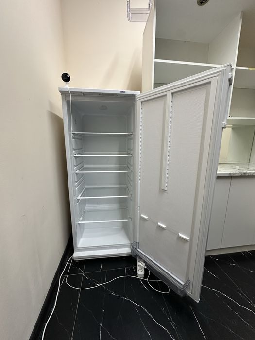 Холодильник Атлант витринная