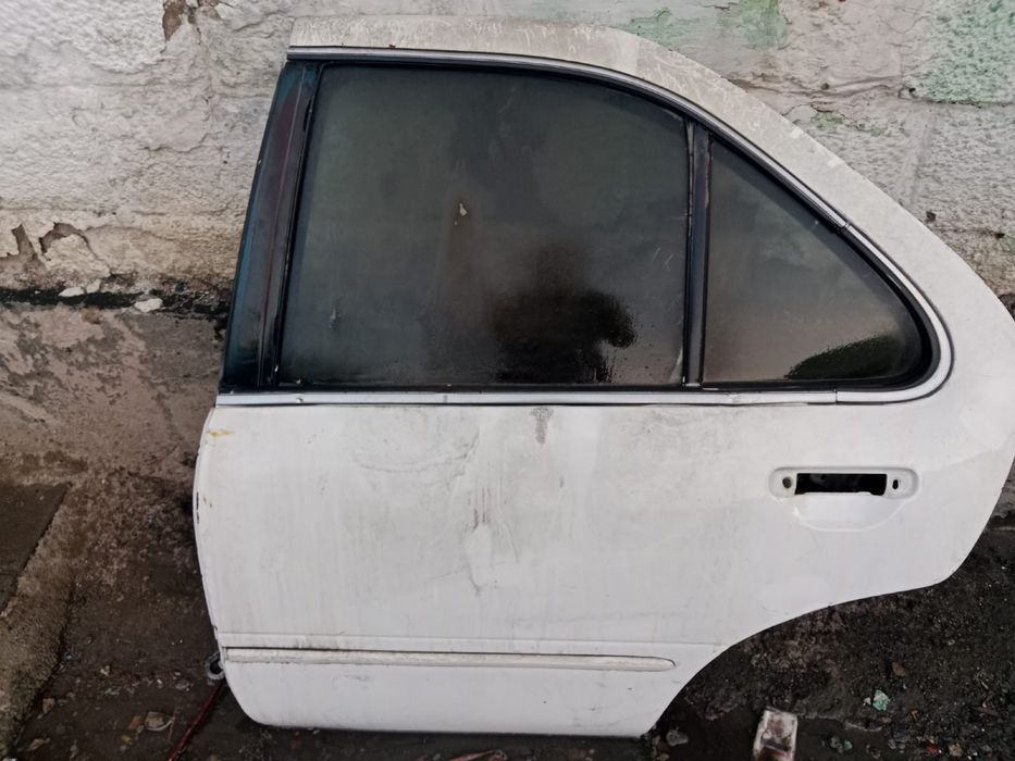 Nissan Sunny B14 двери
