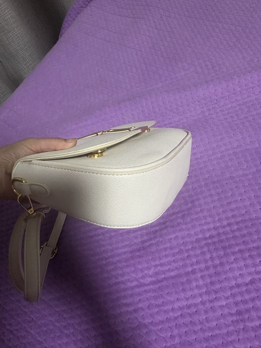 Сумка.белый летный цвет