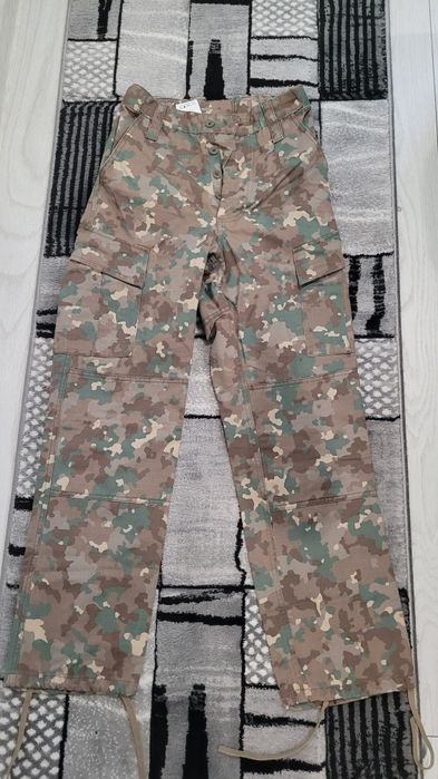Pantaloni mărimea 38/3