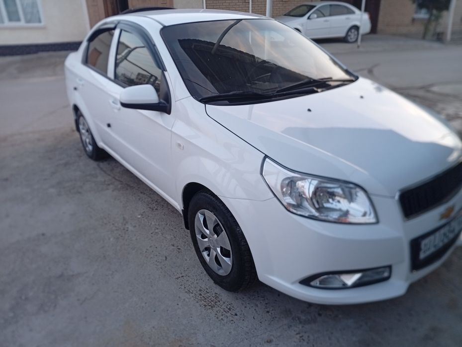 Нексия равон 18 сотилади