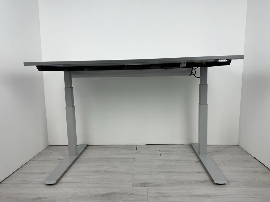 Бюро електрическо регулируем подходяща за офис или домашен  офис;