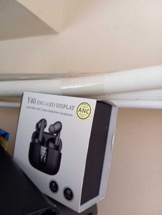 Vând caști bluethooth noi y40