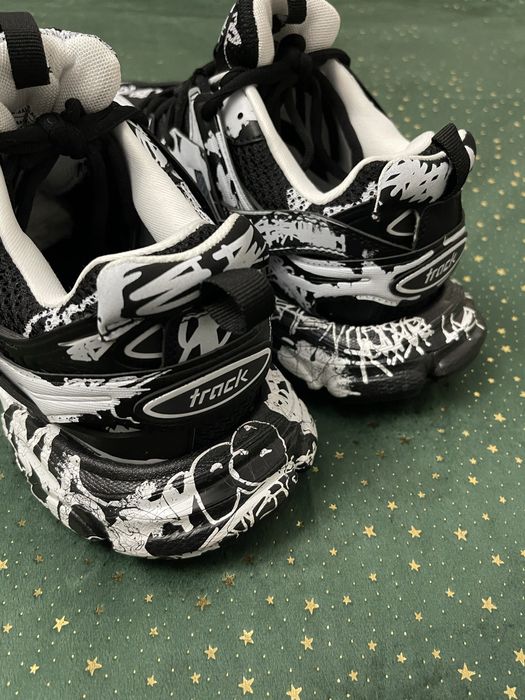 Balenciaga Track Graffiti