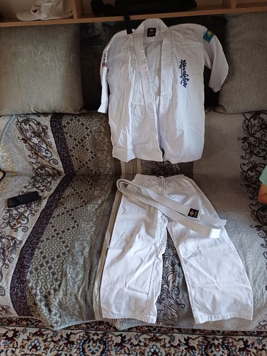 Продам кимано в отличном состоянии