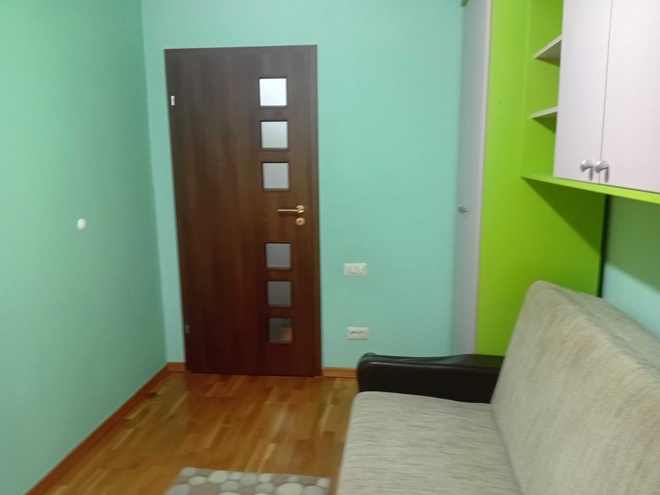 Inchiriez apartament
