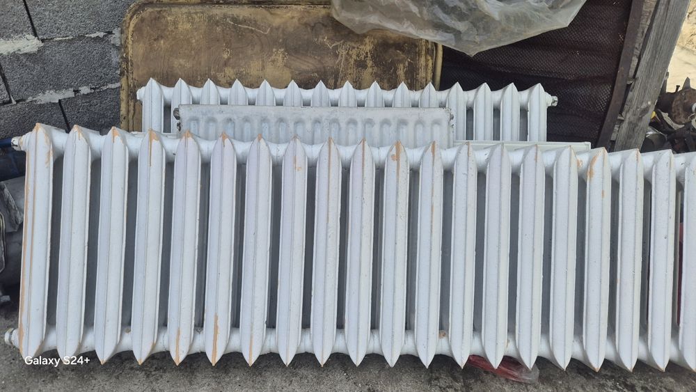 Подавам чугунени радиатори