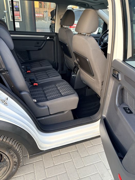 Volkswagen Touran Cross 2.0 Tdi 140 cp 2012 Euro 5