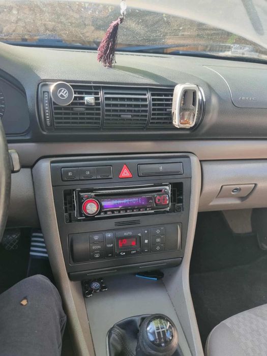 Vind Audi A4,B5 in stare buna de functionare.