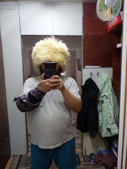 Продам папаха белый