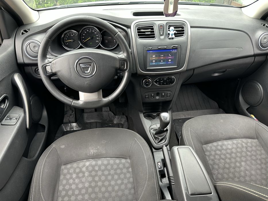 Dacia Logan Prestige extra full / anul 2017 EURO 6 / 0,9 TCE Turbo 90 CP / Cutie automată