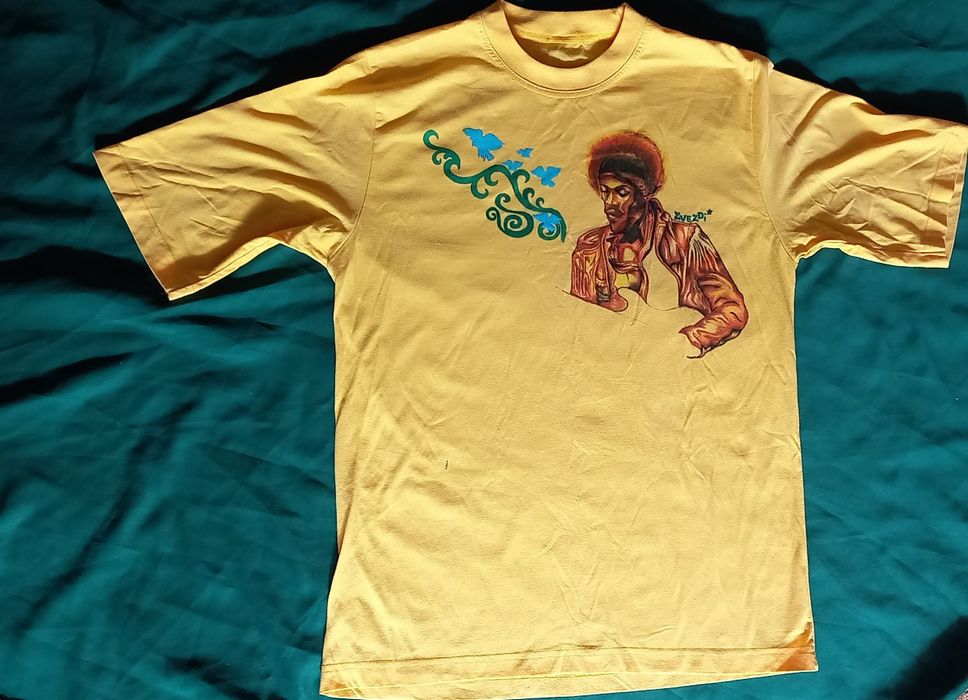 Ръчно рисувани тениски