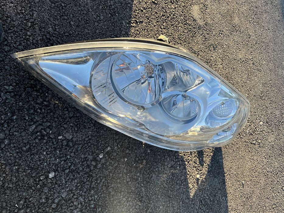 Фар Renault Master десен