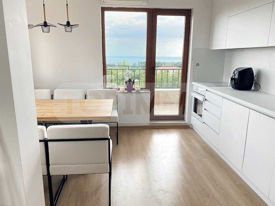 Продава се Двустаен апартамент в к.к. Св.Св. Константин и Елена - 70 кв.м за 2415 €/кв.м - Снимка #1