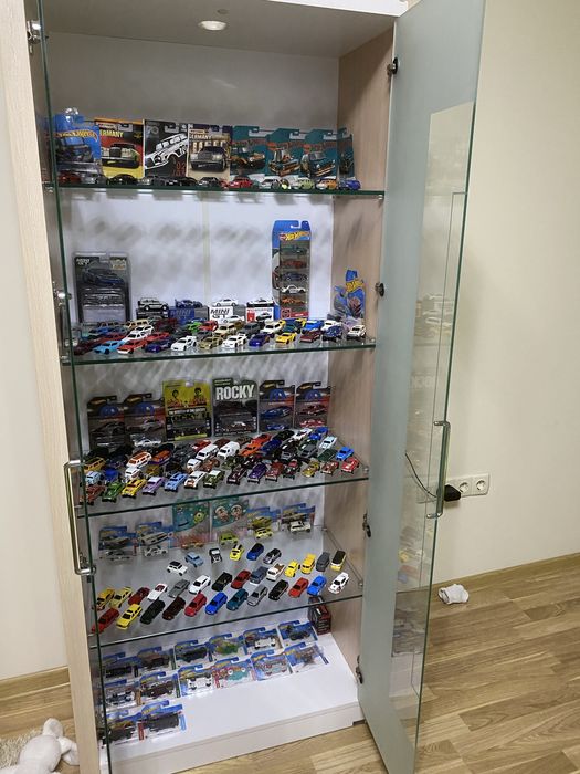 Коллекция Hot wheels/matchbox/greenlight/tomics
