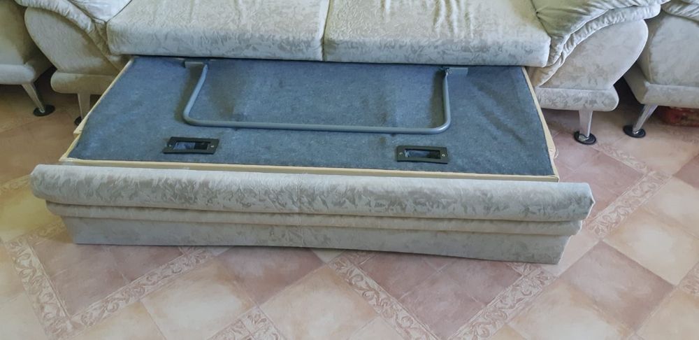 Продам диван и кресло