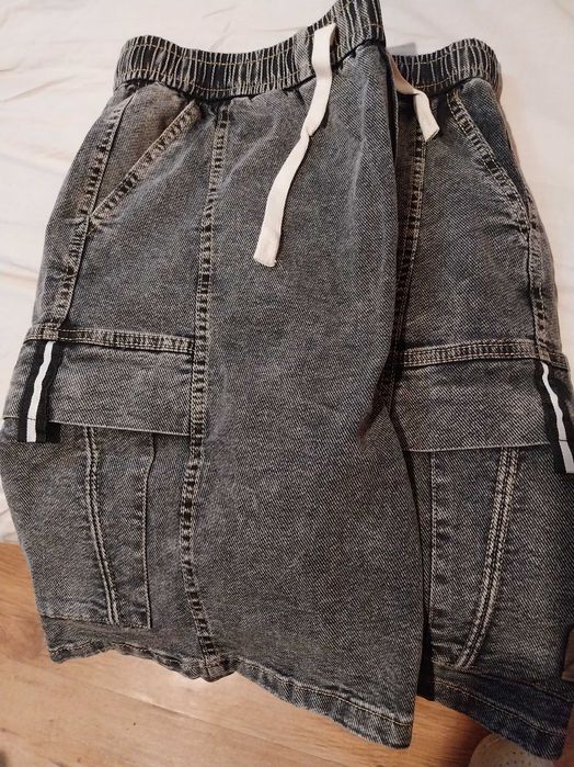 Нови къси дънки,с ластична талия с връзки