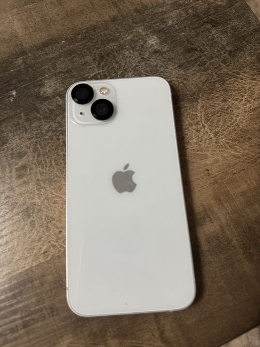 Продам айфон 13