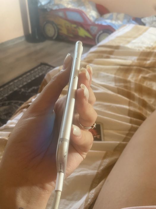 Iphone 7 silver 32 GB (Blocat în rețea)