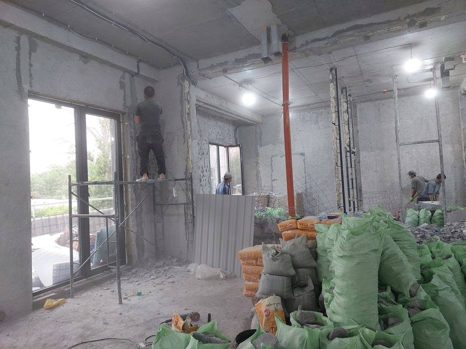 Демонтаж услуга квартира А также делаем пол сухой стяжке