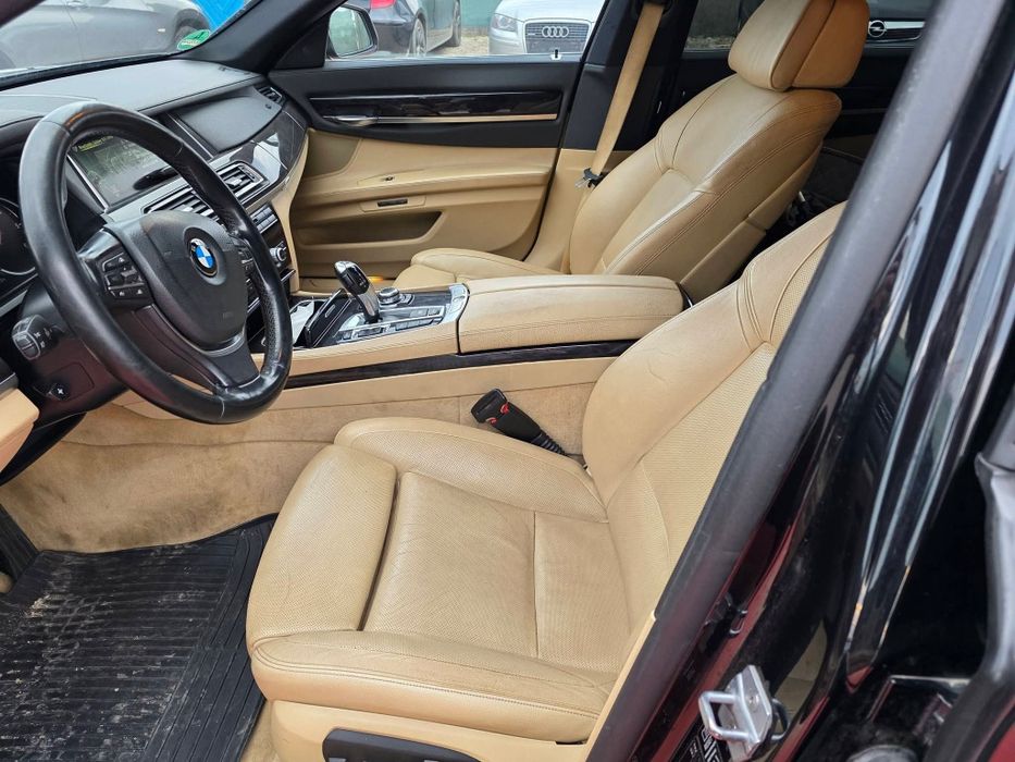 Bmw 750D-381 cp-euro6- rate fixe fără avans