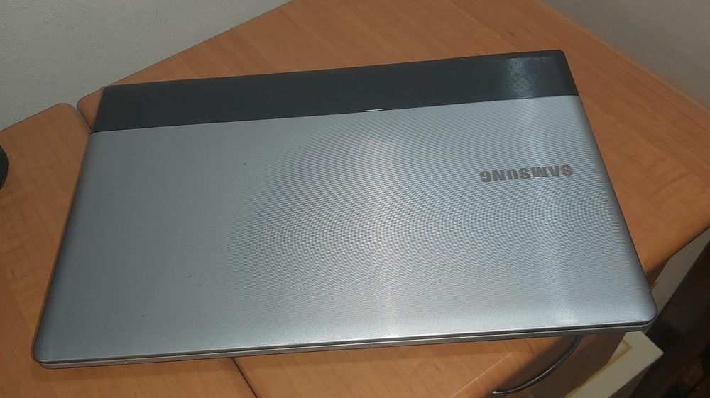 Ноутбук сатылады