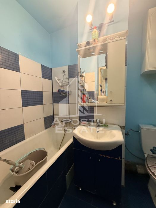 Apartament cu 2 camere de vanzare, zona Circumvalațiunii Timisoara