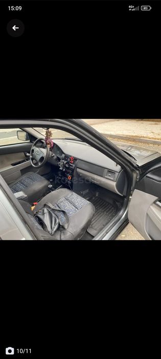 Продам приору седан